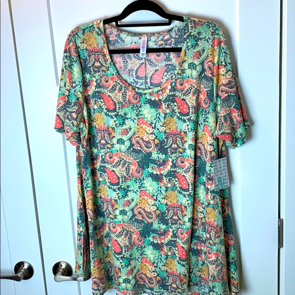 LuLaRoe Perfect T paisley flowy T-shirt